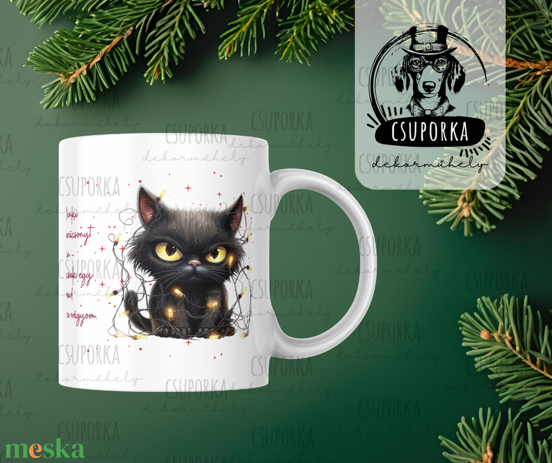 Morcos Cicás Bögre � Mindenki Boldog Karácsonyt Kíván, de Én Csak Egy Szabad Konnektorra Vágyom - Vicces Karácsonyi Aj - otthon & életmód - konyhafelszerelés, tálalás - tálalás - bögre & csésze - Meska.hu