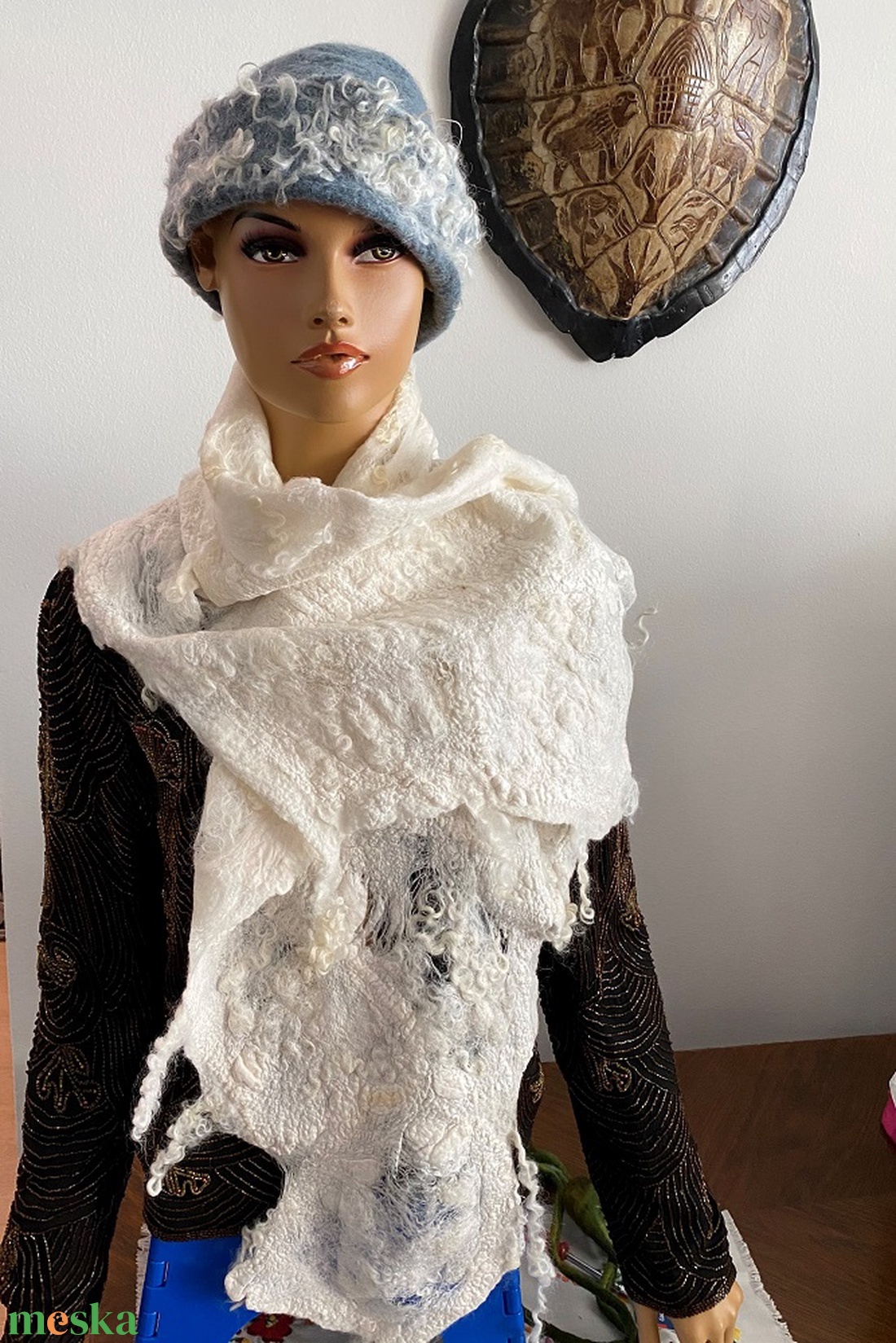 Nemezelt feher csipkeszeru konnyu gyapju sal - ruha & divat - sál, sapka, kendő - sál - Meska.hu