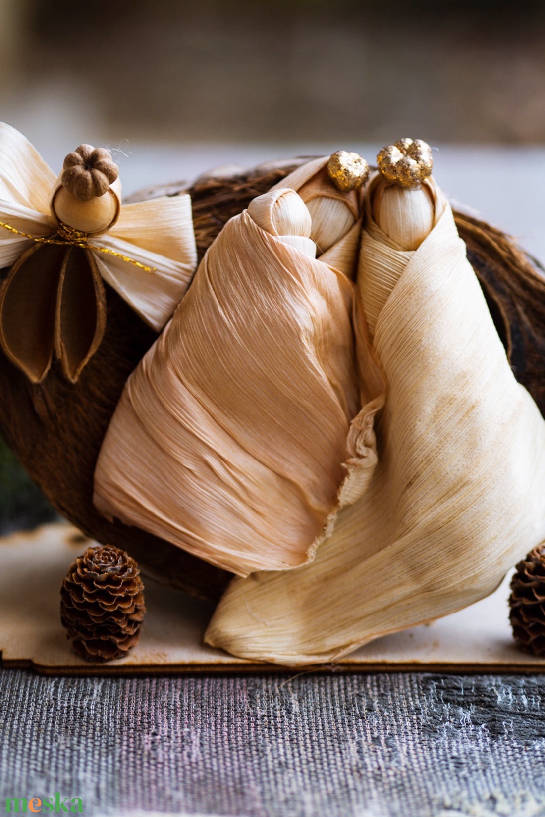 Kókuszdiós betlehem angyallal - karácsony - karácsonyi lakásdekoráció - karácsonyfadíszek - Meska.hu