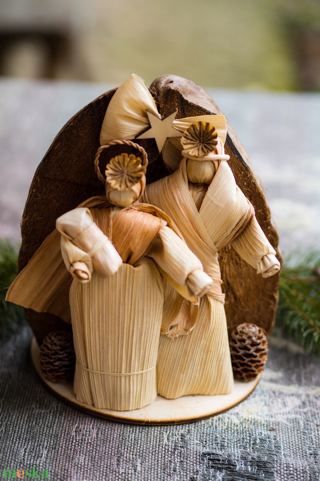 Kókuszdiós betlehem angyallal - karácsony - karácsonyi lakásdekoráció - karácsonyfadíszek - Meska.hu