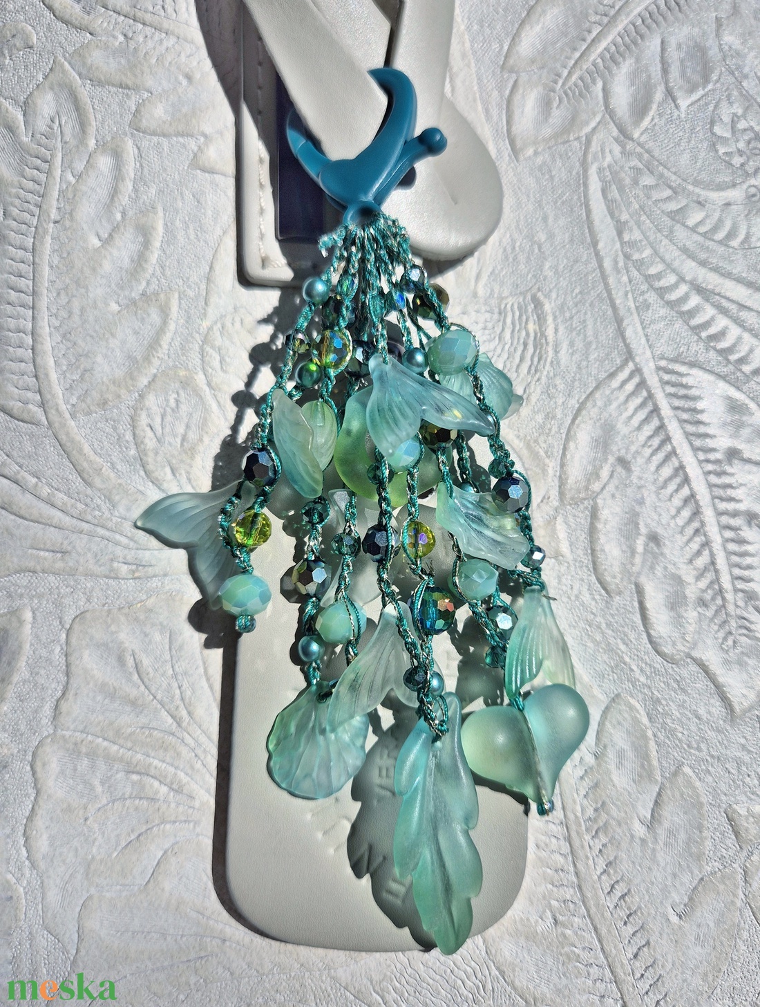 Türkiz arany gyöngy táskaékszer,  táskadísz. - táska & tok - kulcstartó & táskadísz - táskadísz - Meska.hu Türkiz arany gyöngy táskaékszer,  táskadísz. - táska & tok - kulcstartó & táskadísz - táskadísz - Meska.hu