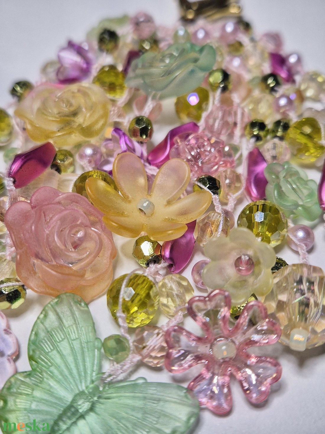 Színes virágoskert táskaékszer  - táska & tok - kulcstartó & táskadísz - táskadísz - Meska.hu