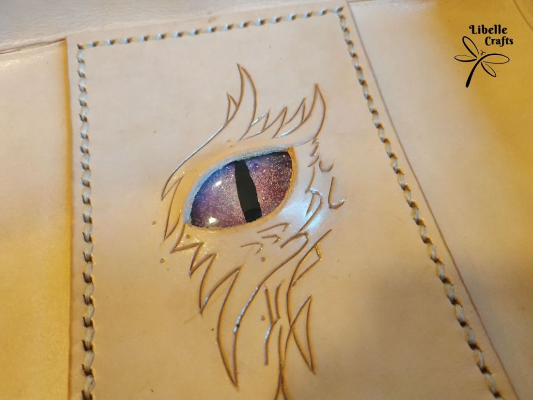 Sárkányszemes kockadobó tálca - LILA szemmel - játék & sport - táblajáték és kártyajáték - társasjátékok - dobókocka - Meska.hu