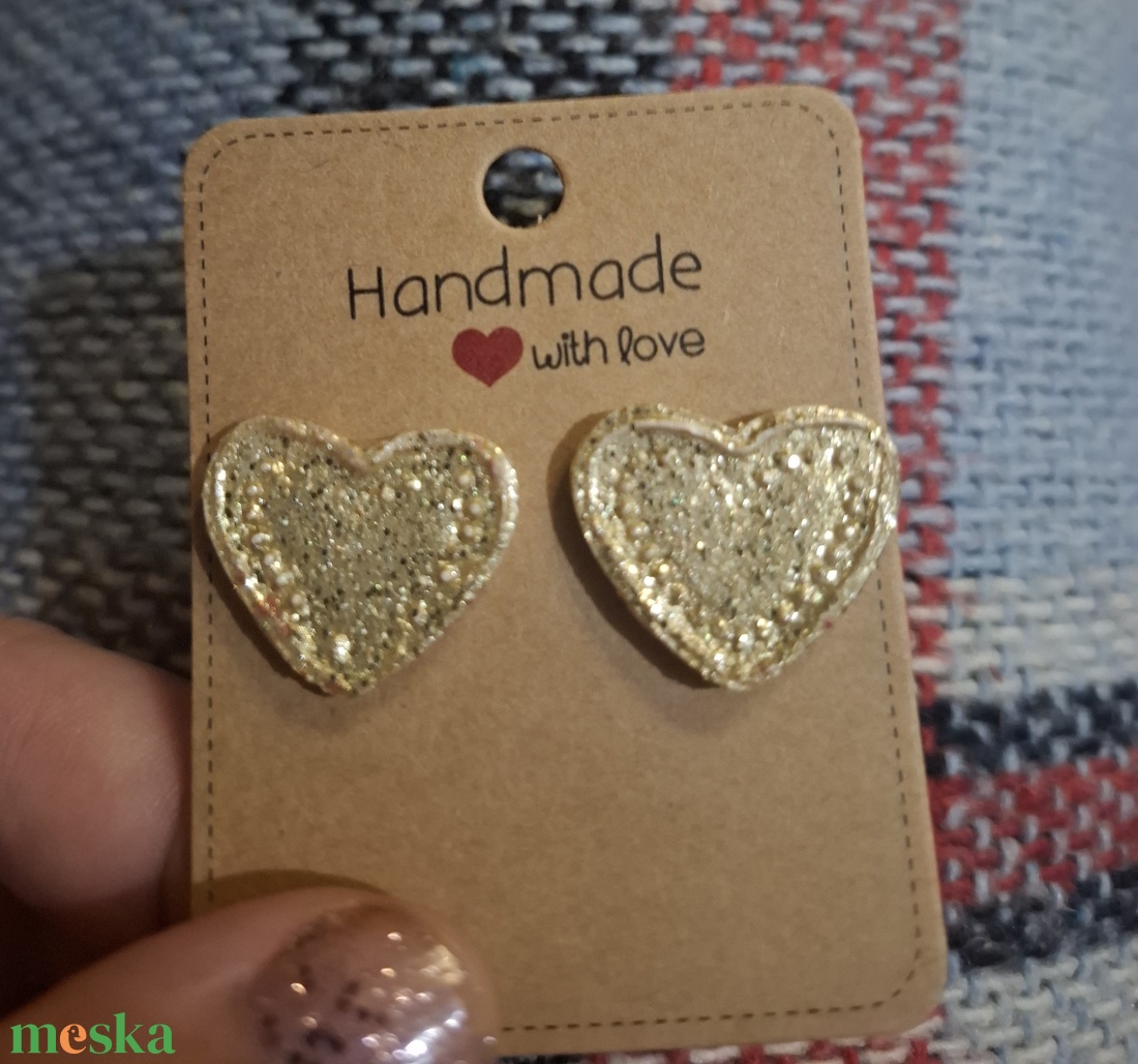 �Arany színű szív alakú fülbevaló� - ékszer - fülbevaló - fülékszer - Meska.hu