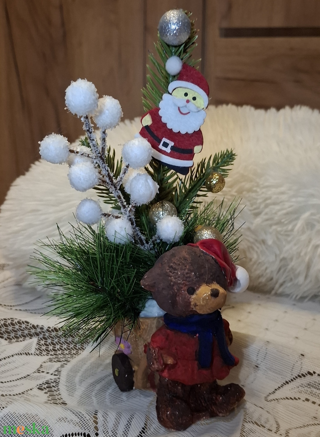 �Macimikulás kisszekérrel és műfenyő ágakkal� - karácsony - karácsonyi lakásdekoráció - karácsonyi lakásdíszek - Meska.hu