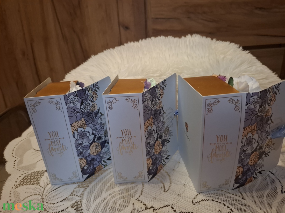 �Anyáknapi könyv alakú box� - otthon & életmód - virágdekoráció - virágok - virágbox - Meska.hu