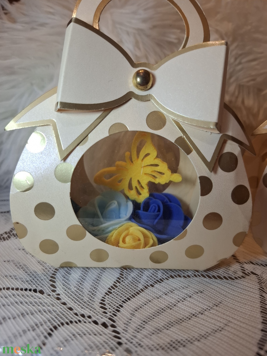 Anyáknapi, nőnapi, valentinnapi mini virágtáska pezsgő színű - otthon & életmód - virágdekoráció - virágdíszek - asztali virágdísz - Meska.hu