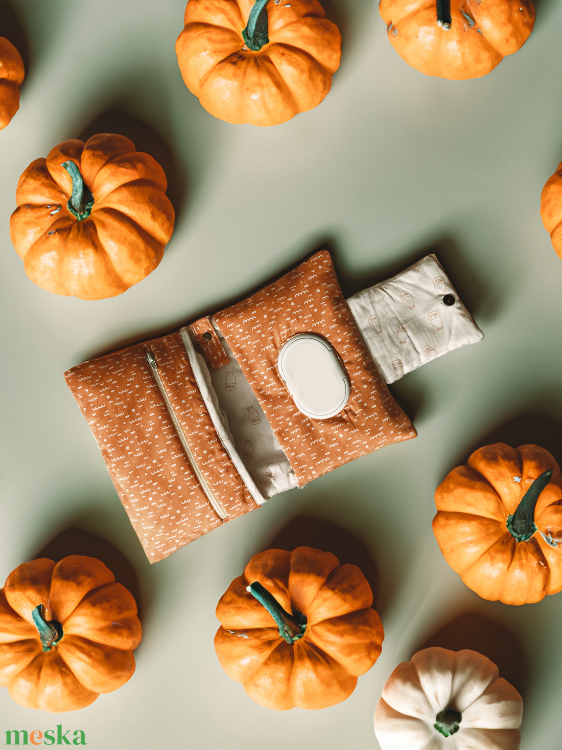 Pelenkázó neszesszer vízhatlan alátéttel - színvariációk a legördülőben - táska & tok - pelenkatáska - pelenkatartó tok - Meska.hu