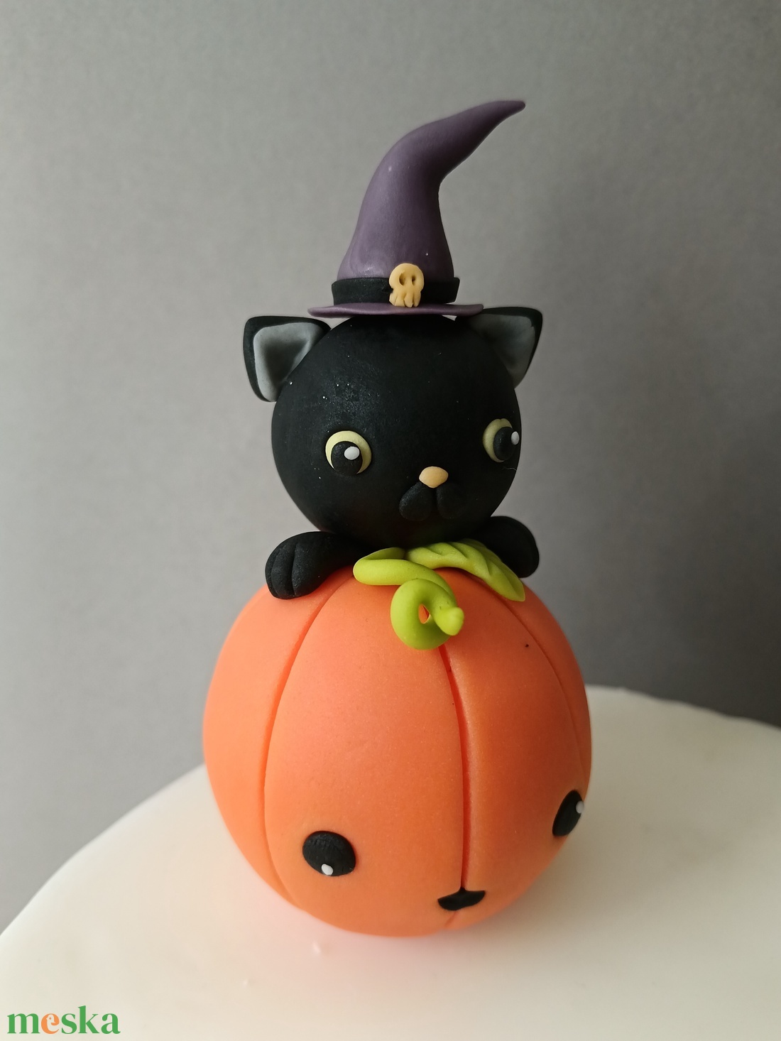 Boszorkánycica tökön Halloween tortadísz - otthon & életmód - konyhafelszerelés, tálalás - sütés, főzés - sütidísz - Meska.hu Boszorkánycica tökön Halloween tortadísz - otthon & életmód - konyhafelszerelés, tálalás - sütés, főzés - sütidísz - Meska.hu