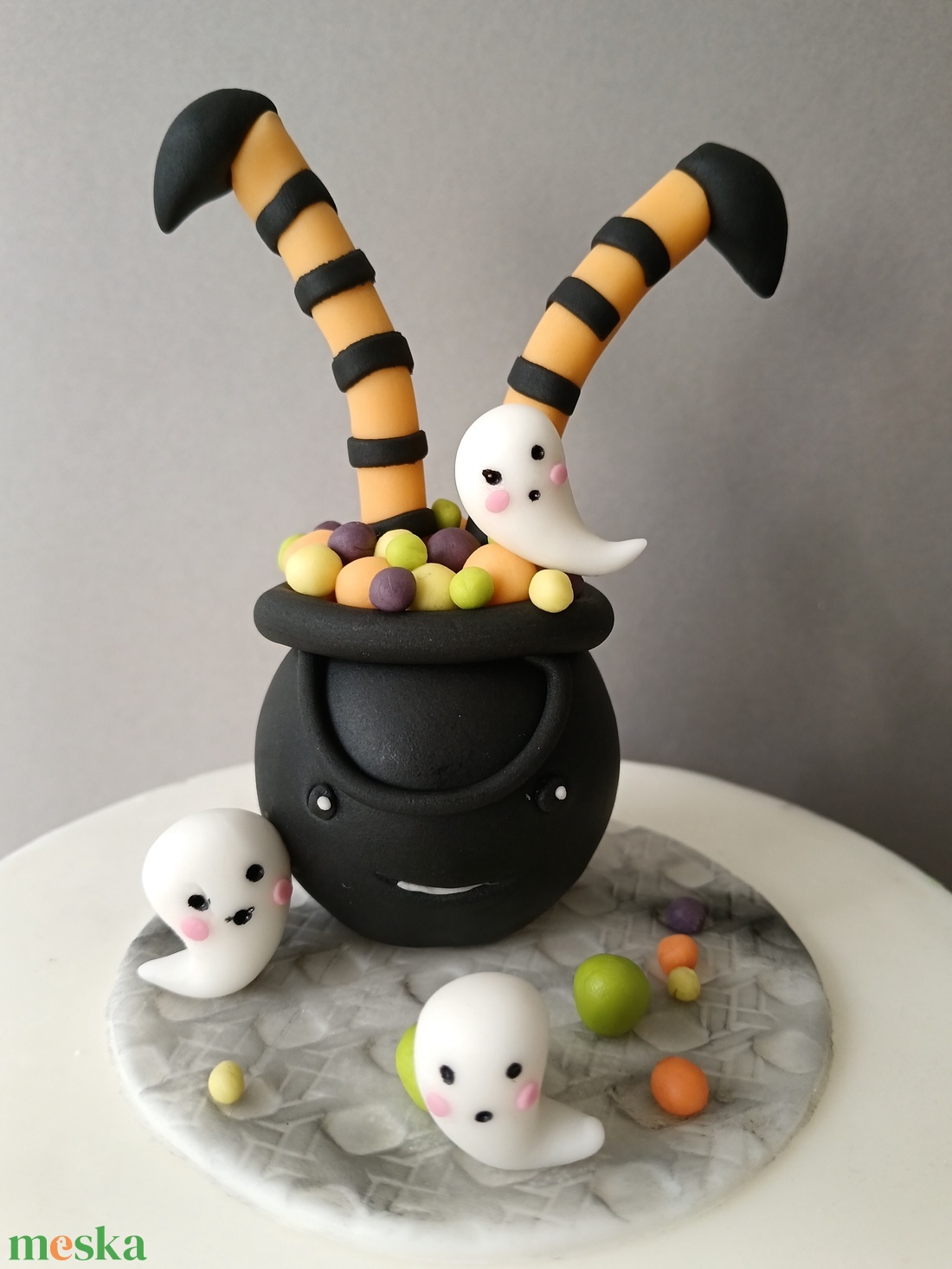 Boszorkányüst szellemekkel Halloween tortadísz - otthon & életmód - konyhafelszerelés, tálalás - sütés, főzés - sütidísz - Meska.hu Boszorkányüst szellemekkel Halloween tortadísz - otthon & életmód - konyhafelszerelés, tálalás - sütés, főzés - sütidísz - Meska.hu