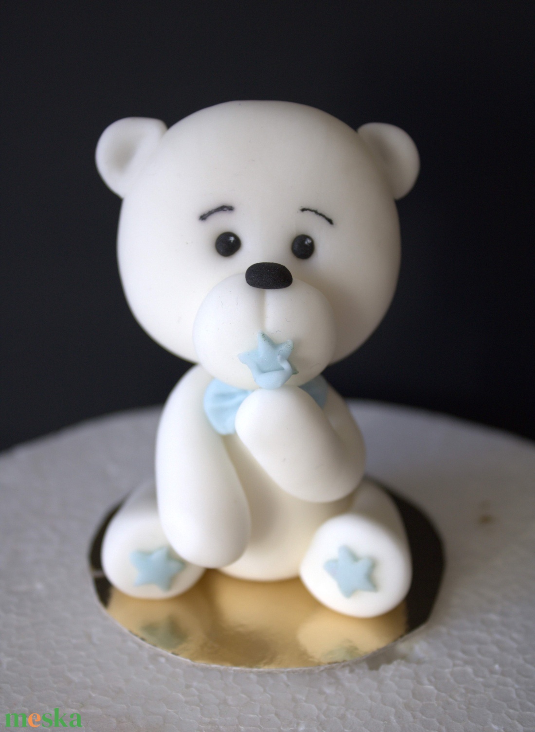Fehér fondant maci cukorfigura babaváró vagy keresztelő tortára lányos és fiús változatban - otthon & életmód - konyhafelszerelés, tálalás - sütés, főzés - sütidísz - Meska.hu Fehér fondant maci cukorfigura babaváró vagy keresztelő tortára lányos és fiús változatban - otthon & életmód - konyhafelszerelés, tálalás - sütés, főzés - sütidísz - Meska.hu
