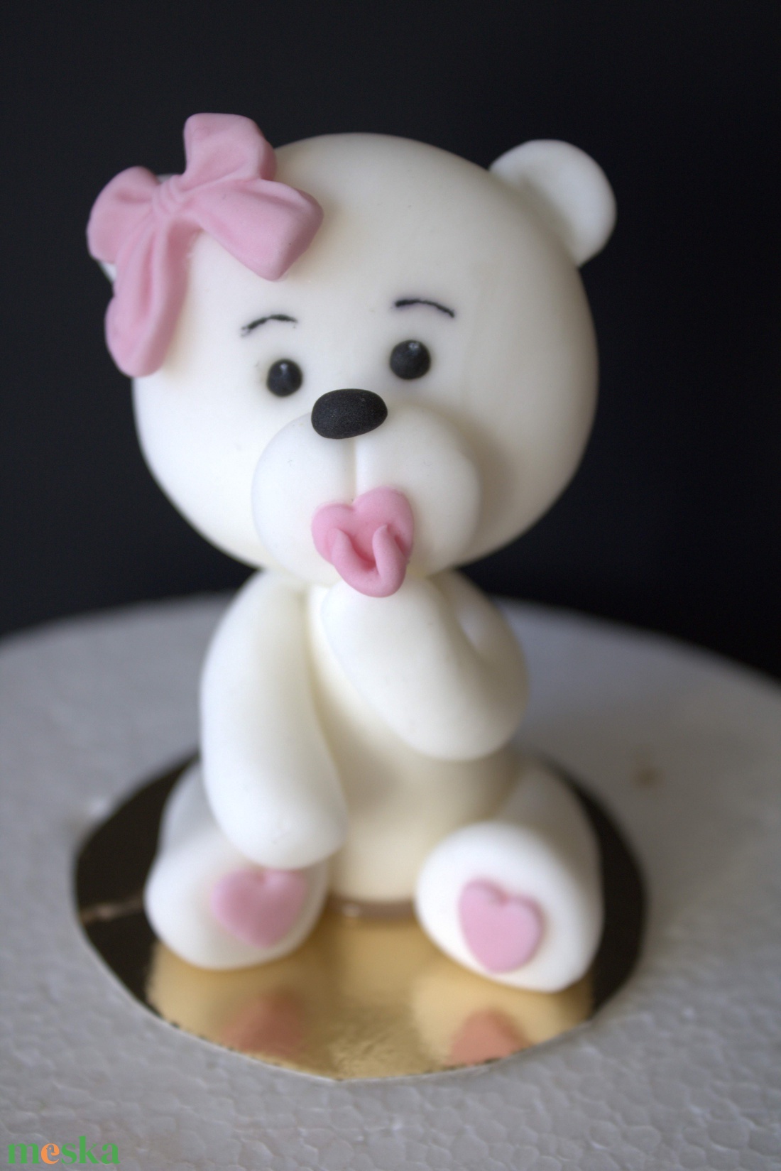 Fehér fondant maci cukorfigura babaváró vagy keresztelő tortára lányos és fiús változatban - otthon & életmód - konyhafelszerelés, tálalás - sütés, főzés - sütidísz - Meska.hu Fehér fondant maci cukorfigura babaváró vagy keresztelő tortára lányos és fiús változatban - otthon & életmód - konyhafelszerelés, tálalás - sütés, főzés - sütidísz - Meska.hu