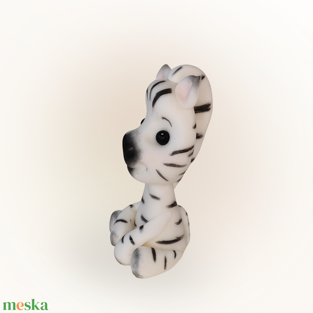 Vidám zebra cukorfigura � kézzel készített tortadísz gyerekeknek, szülinapra és babaváróra - otthon & életmód - konyhafelszerelés, tálalás - sütés, főzés - sütidísz - Meska.hu