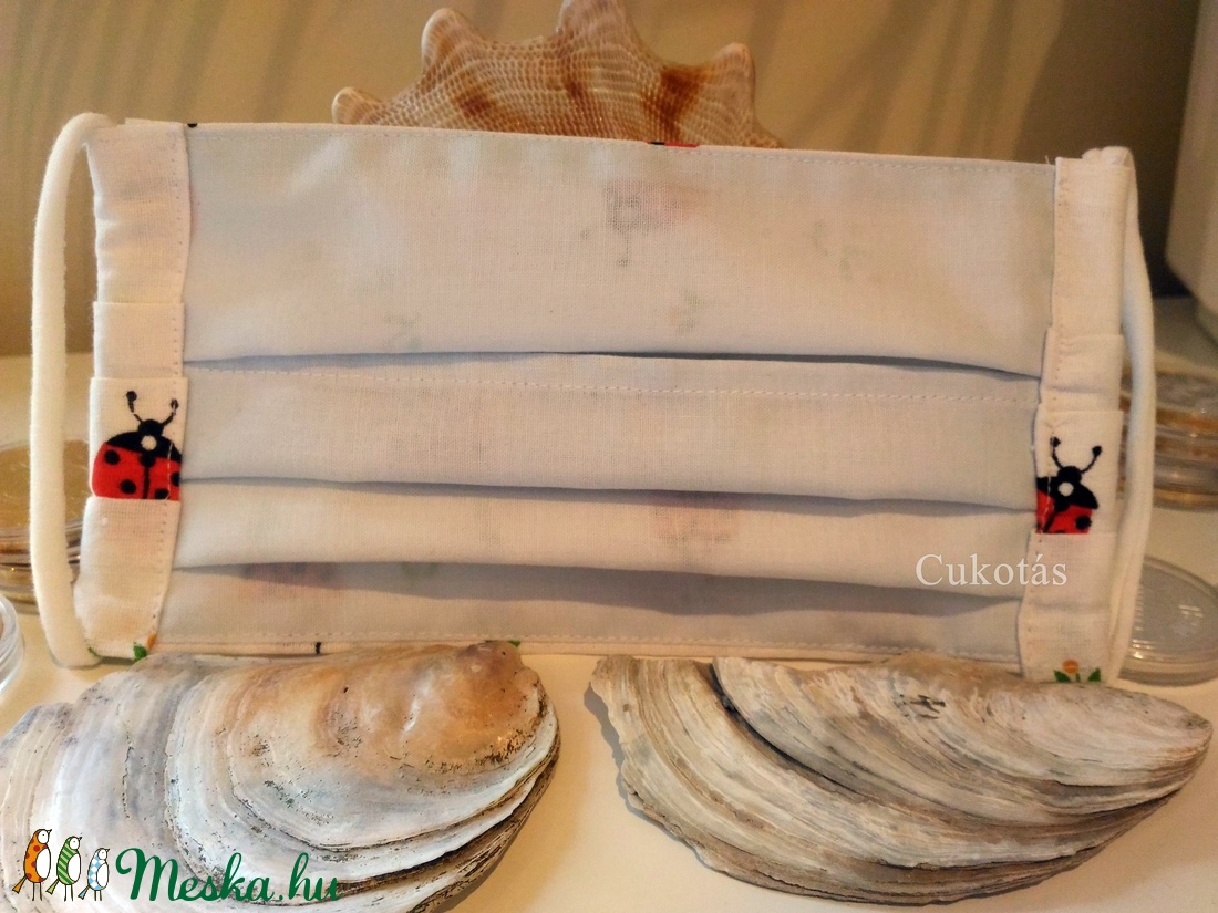 Katicás maszk, zsebes béléssel, mikrózható, fül kímélő -  - Meska.hu