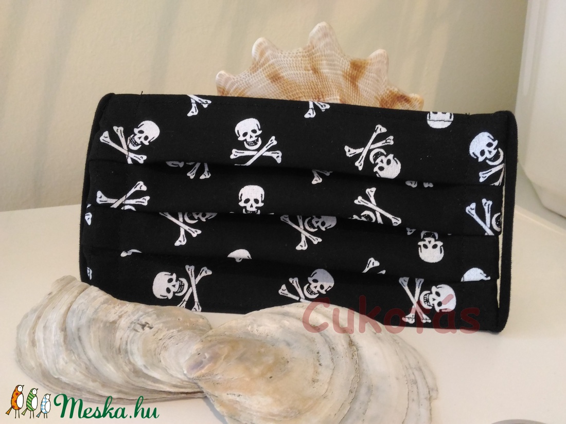 Koponyás maszk, fülkímélő, zsebes, mikrózható, mosható -  - Meska.hu
