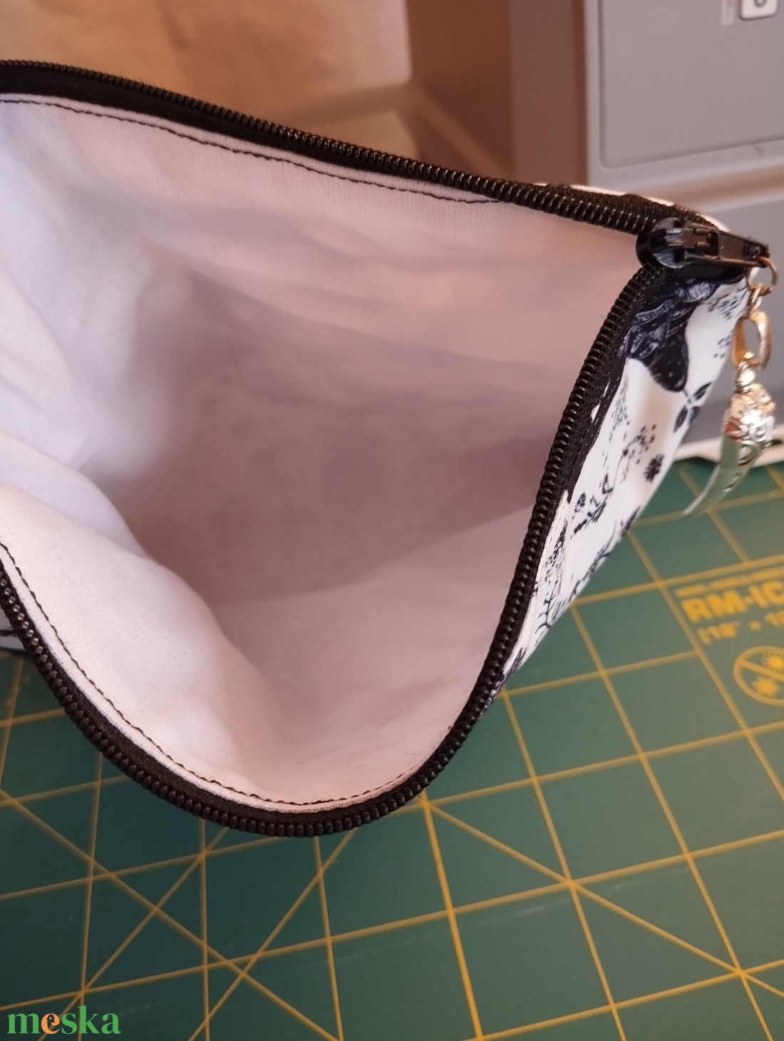 Neszesszer, táska rendező, apró holminak, éji lepke. - táska & tok - neszesszer - Meska.hu