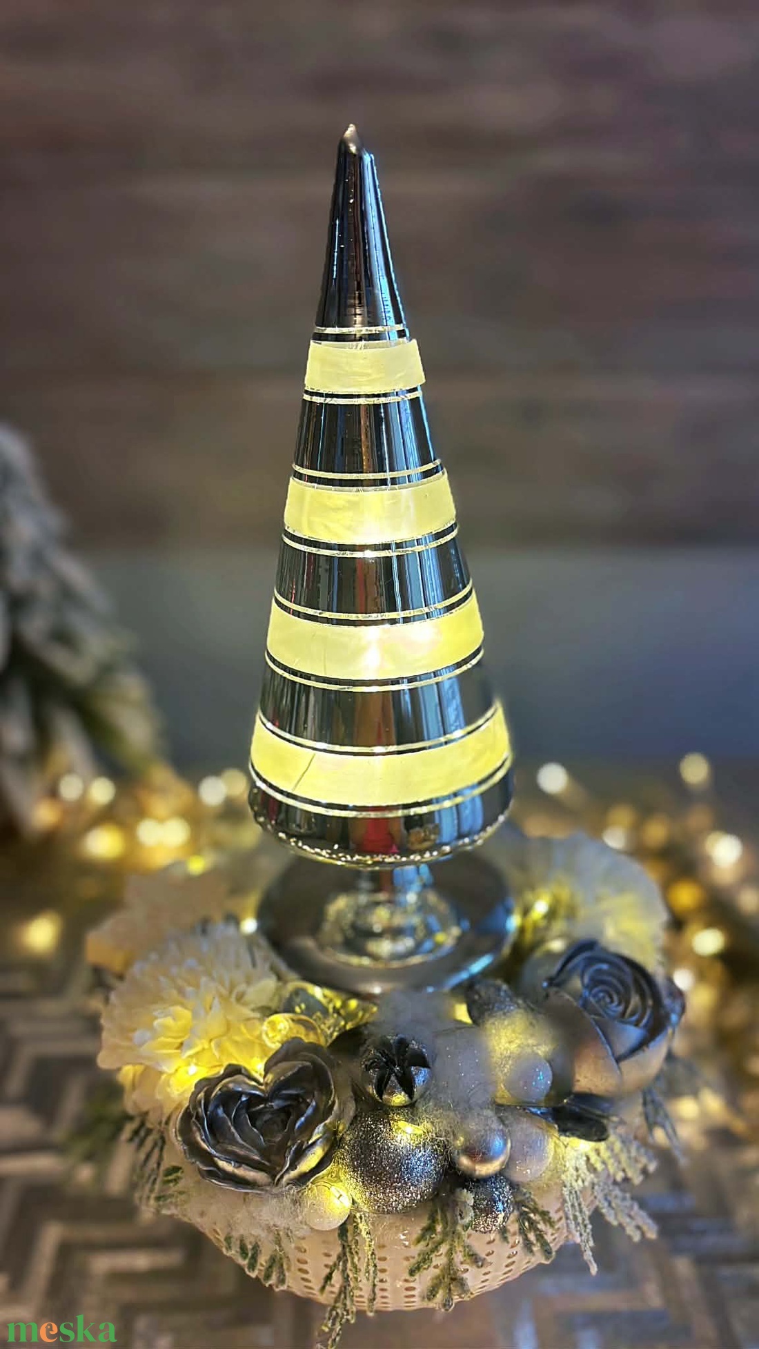 Modern ezüst ledes fenyőfa karácsonyi asztaldísz - karácsony - adventi díszek - adventi asztaldísz - Meska.hu