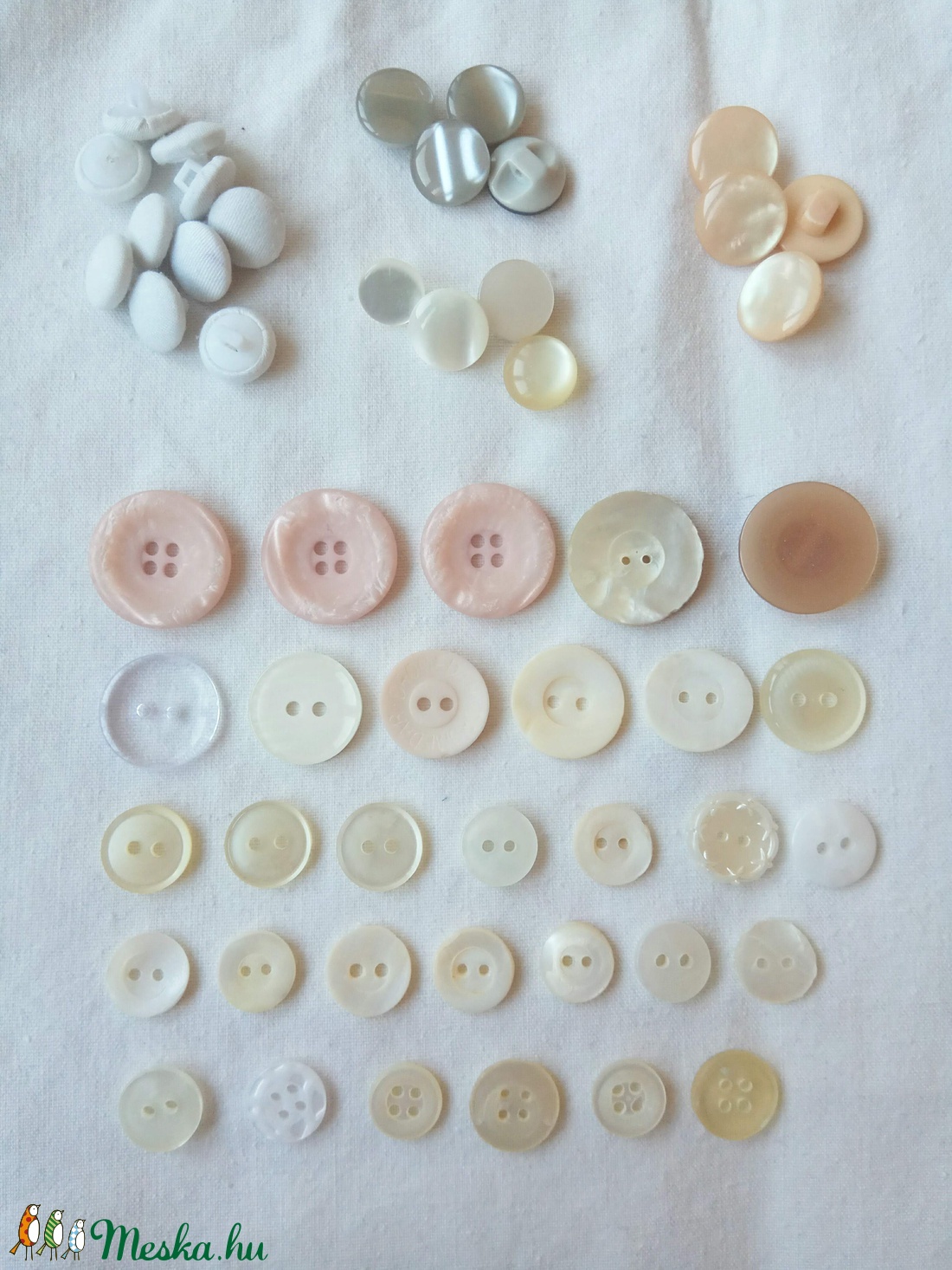 Vintage gomb csomag III. - kellékek & szerszámok - műanyag gomb - műanyag gomb - Meska.hu Vintage gomb csomag III. - kellékek & szerszámok - műanyag gomb - műanyag gomb - Meska.hu