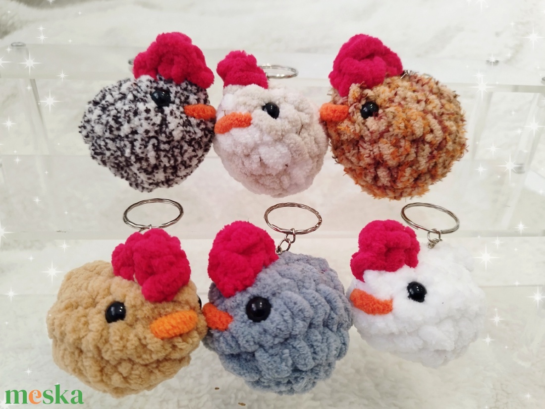 Horgolt csirke kulcstartó � kézzel készült mini amigurumi tyúk, több színben - táska & tok - kulcstartó & táskadísz - kulcstartó - Meska.hu