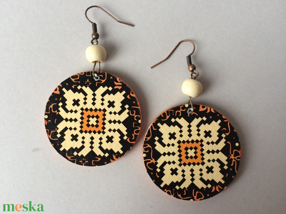 Batik nagy köre No.2 fülbevaló - ékszer - fülbevaló - lógós kerek fülbevaló - Meska.hu Batik nagy köre No.2 fülbevaló - ékszer - fülbevaló - lógós kerek fülbevaló - Meska.hu