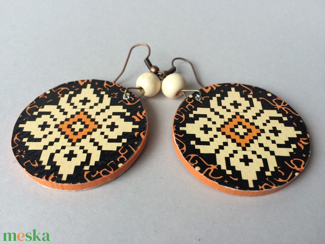 Batik nagy köre No.2 fülbevaló - ékszer - fülbevaló - lógós kerek fülbevaló - Meska.hu Batik nagy köre No.2 fülbevaló - ékszer - fülbevaló - lógós kerek fülbevaló - Meska.hu