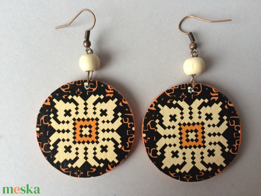 Batik nagy köre No.2 fülbevaló - ékszer - fülbevaló - lógós kerek fülbevaló - Meska.hu Batik nagy köre No.2 fülbevaló - ékszer - fülbevaló - lógós kerek fülbevaló - Meska.hu