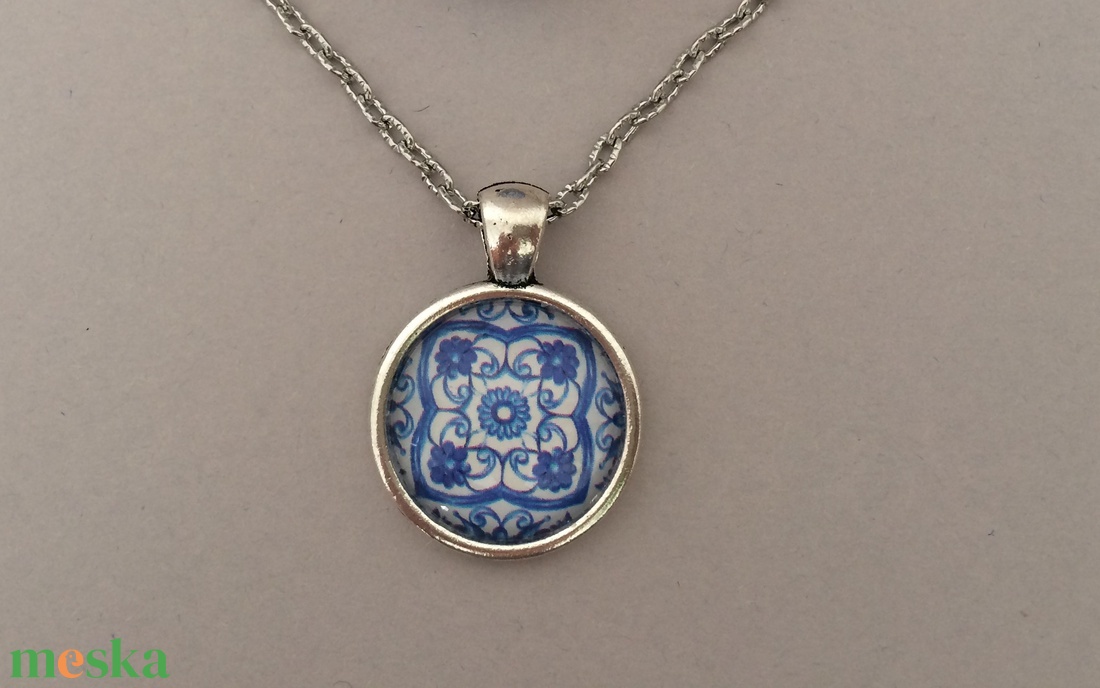 Azori azulejo No.2 üveglencsés nyaklánc (kicsi) - ékszer - nyaklánc - medálos nyaklánc - Meska.hu Azori azulejo No.2 üveglencsés nyaklánc (kicsi) - ékszer - nyaklánc - medálos nyaklánc - Meska.hu