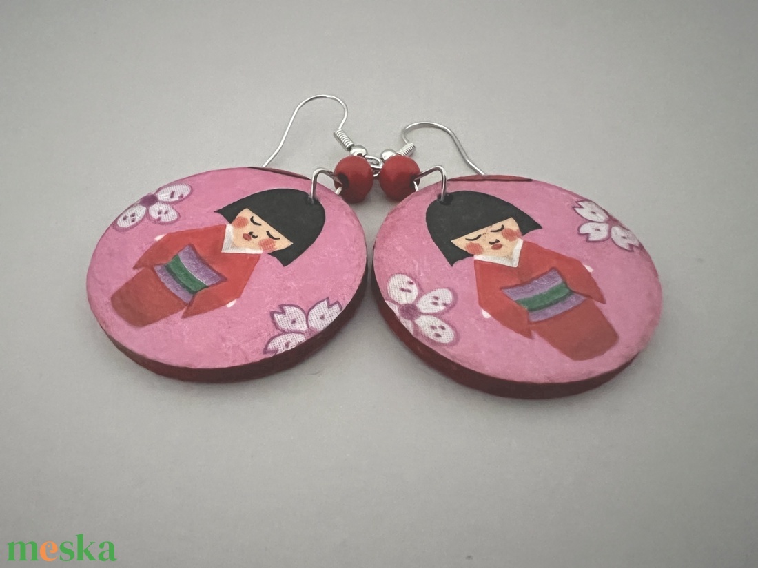 Kokeshi baba No.3 fülbevaló - ékszer - fülbevaló - lógós kerek fülbevaló - Meska.hu Kokeshi baba No.3 fülbevaló - ékszer - fülbevaló - lógós kerek fülbevaló - Meska.hu