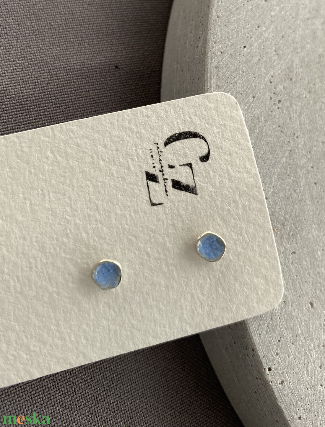 Mini amorf formájú ezüst-tűzzománc fülbevaló világoskék - ékszer - fülbevaló - pötty fülbevaló - Meska.hu Mini amorf formájú ezüst-tűzzománc fülbevaló világoskék - ékszer - fülbevaló - pötty fülbevaló - Meska.hu