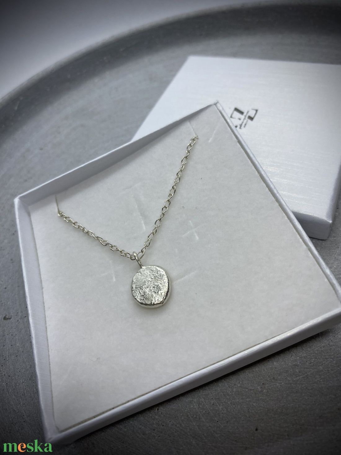 Minimalista ezüst medál  és nyaklánc(3.) - ékszer - nyaklánc - bogyós nyaklánc - Meska.hu