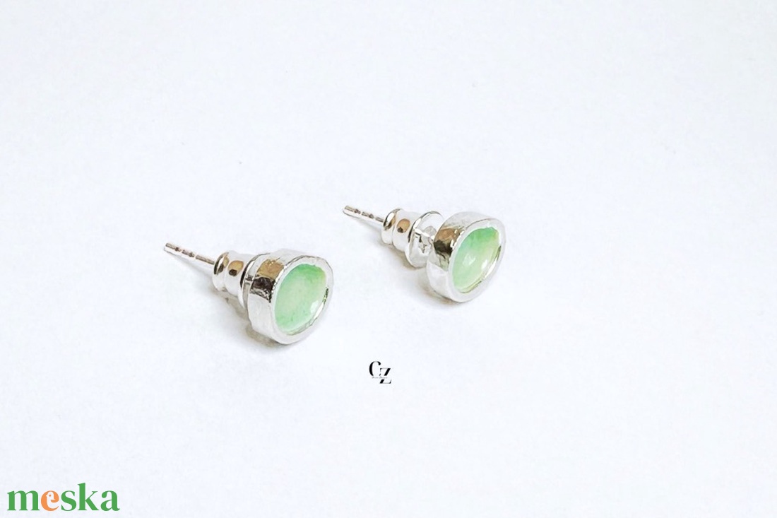 Ezüst, tűzzománc világoszöld színű fülbevaló - ékszer - fülbevaló - pötty fülbevaló - Meska.hu