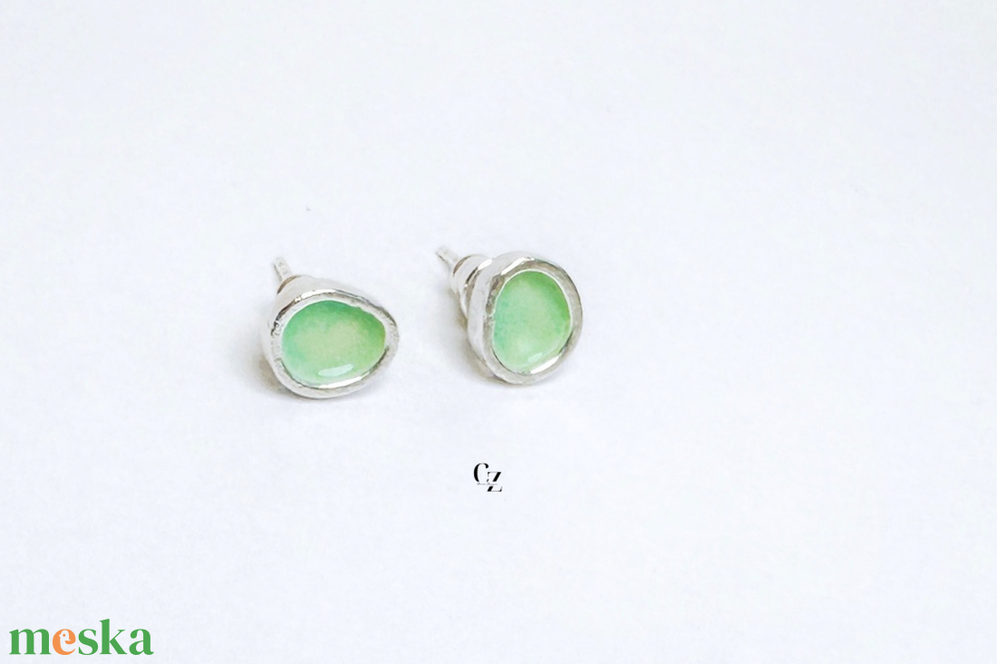 Ezüst, tűzzománc világoszöld színű fülbevaló - ékszer - fülbevaló - pötty fülbevaló - Meska.hu
