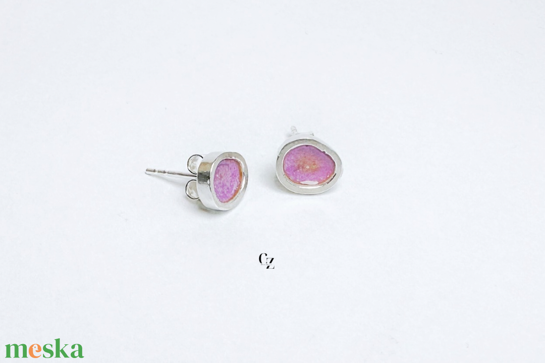 Ezüst, tűzzománc rózsaszín színű fülbevaló - ékszer - fülbevaló - pötty fülbevaló - Meska.hu