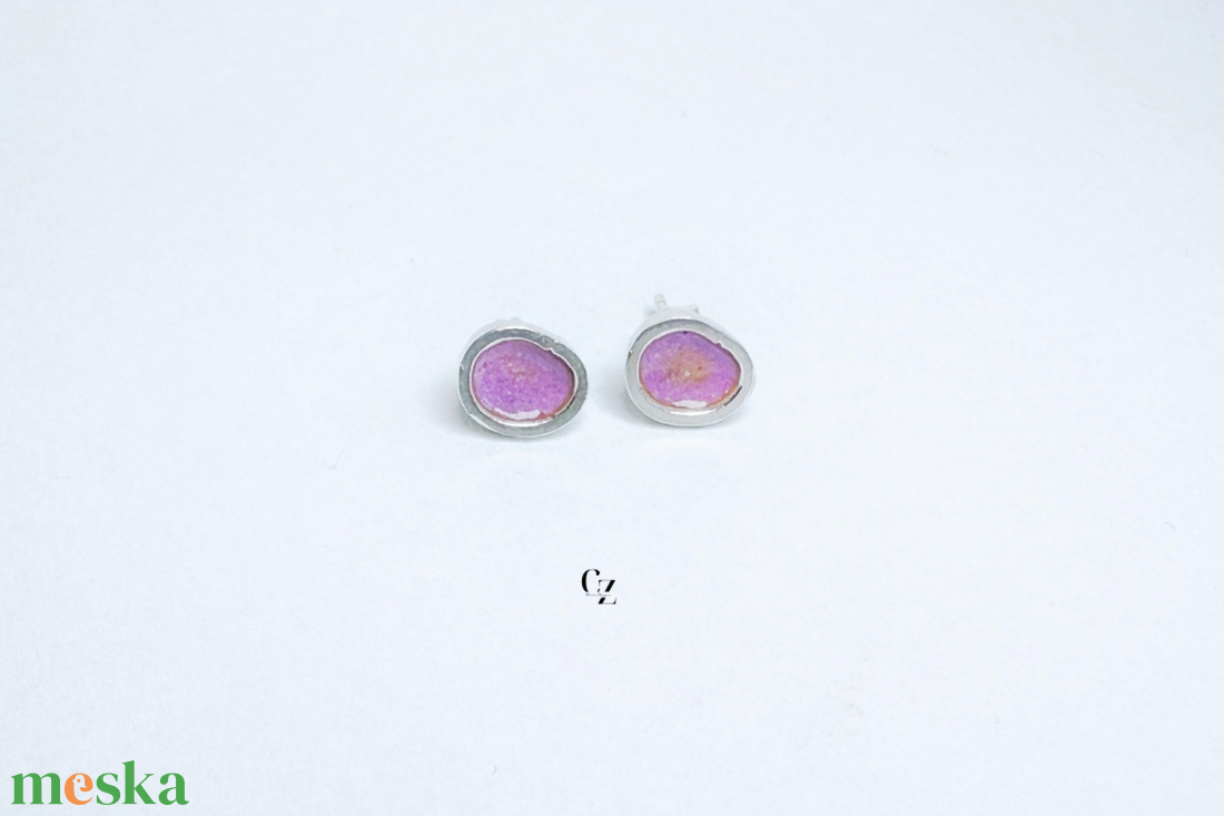 Ezüst, tűzzománc rózsaszín színű fülbevaló - ékszer - fülbevaló - pötty fülbevaló - Meska.hu