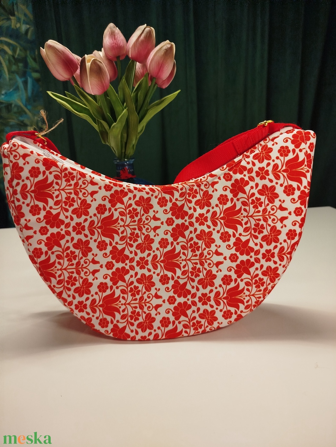 Matyó hímzés mintás moonbag - táska & tok - kézitáska & válltáska - vállon átvethető táska - Meska.hu