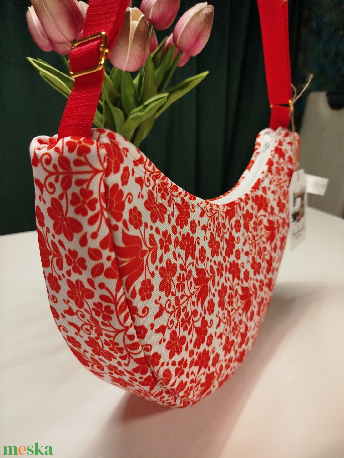 Matyó hímzés mintás moonbag - táska & tok - kézitáska & válltáska - vállon átvethető táska - Meska.hu
