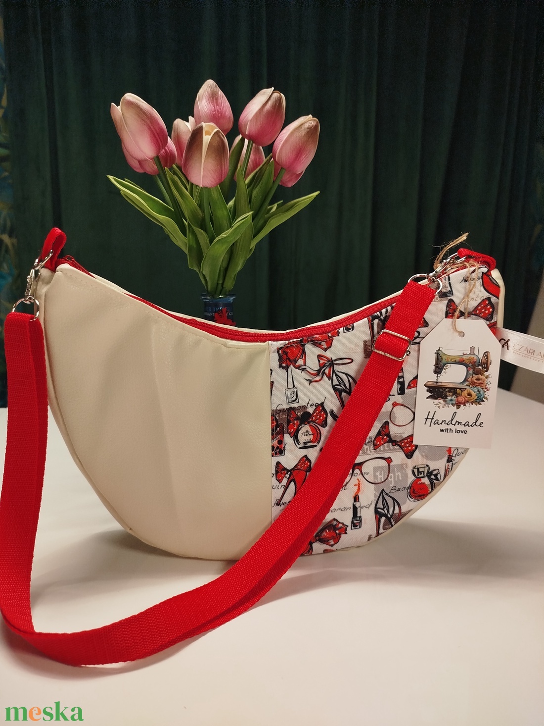 Style stílusú moonbag - táska & tok - kézitáska & válltáska - vállon átvethető táska - Meska.hu