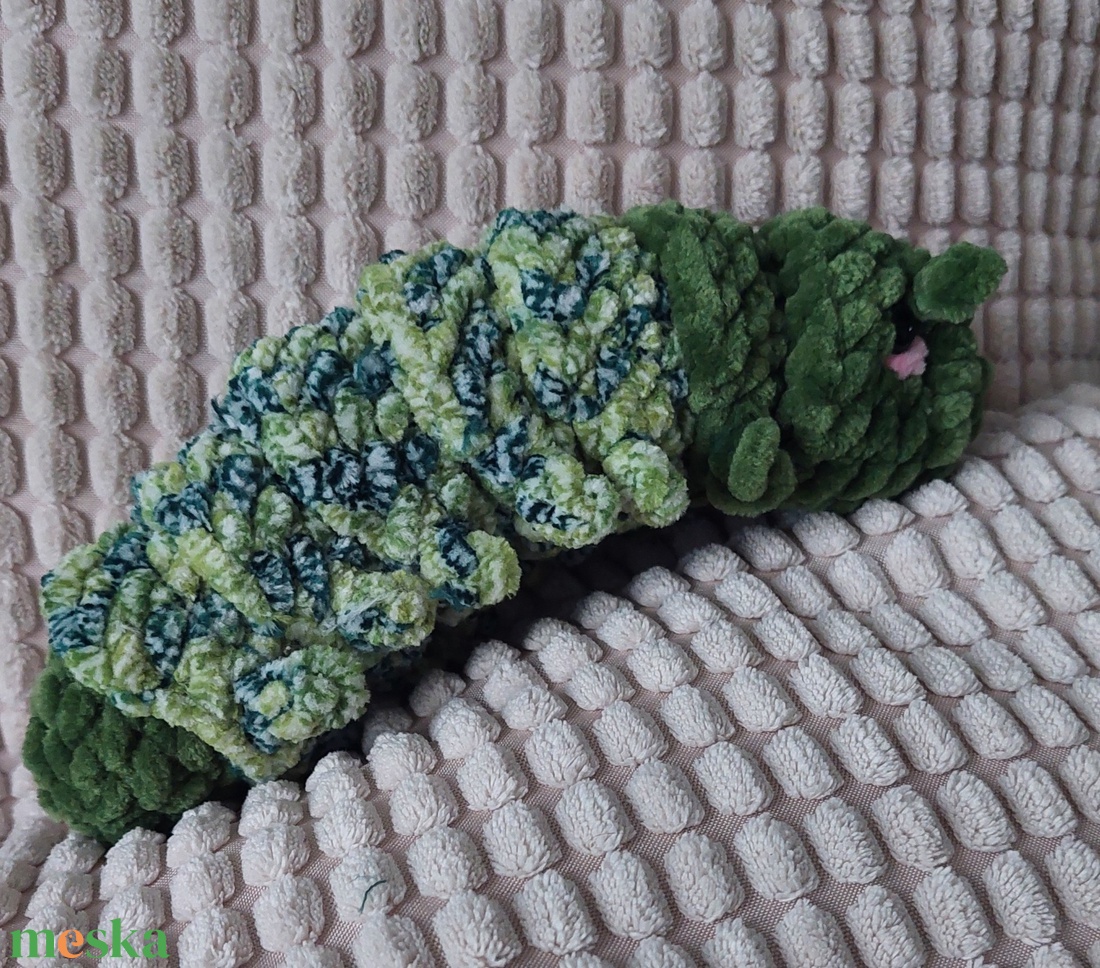 Horgolt hernyóka - játék & sport - plüssállat & játékfigura - más figura - Meska.hu