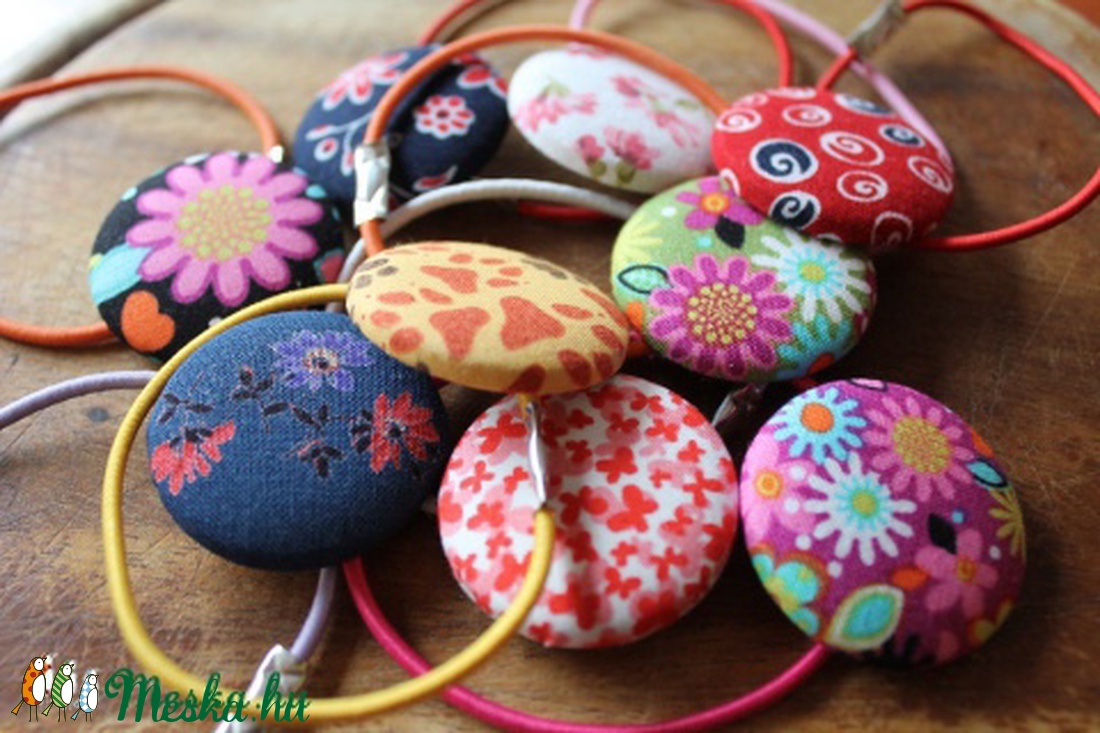 Hajgumi Textil gomb hajba való  kutya mancsos hajgumi kislányoknak  -  - Meska.hu