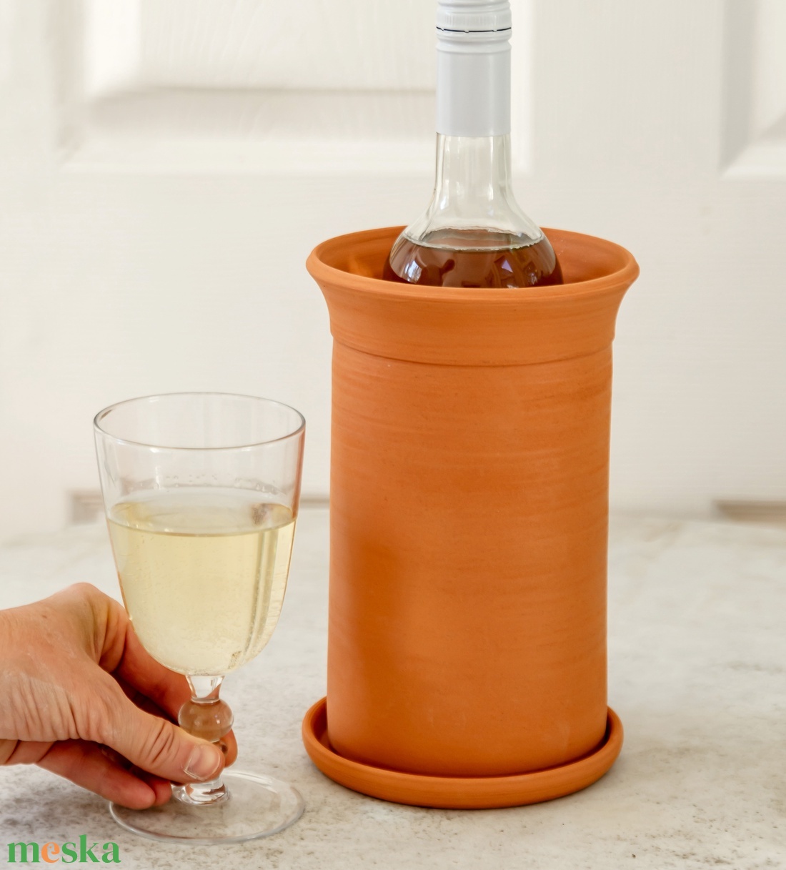 Kézzel készült terrakotta bortartó, természetes hűtő hatású- CzirkaWineHuggers - otthon & életmód - konyhafelszerelés, tálalás - italos kellékek - italtartó - Meska.hu