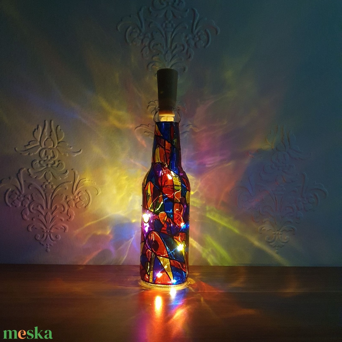 Kézzel festett, egyedi díszüveg LED világítással - otthon & életmód - dekoráció - asztal és polc dekoráció - díszüveg - Meska.hu Kézzel festett, egyedi díszüveg LED világítással - otthon & életmód - dekoráció - asztal és polc dekoráció - díszüveg - Meska.hu