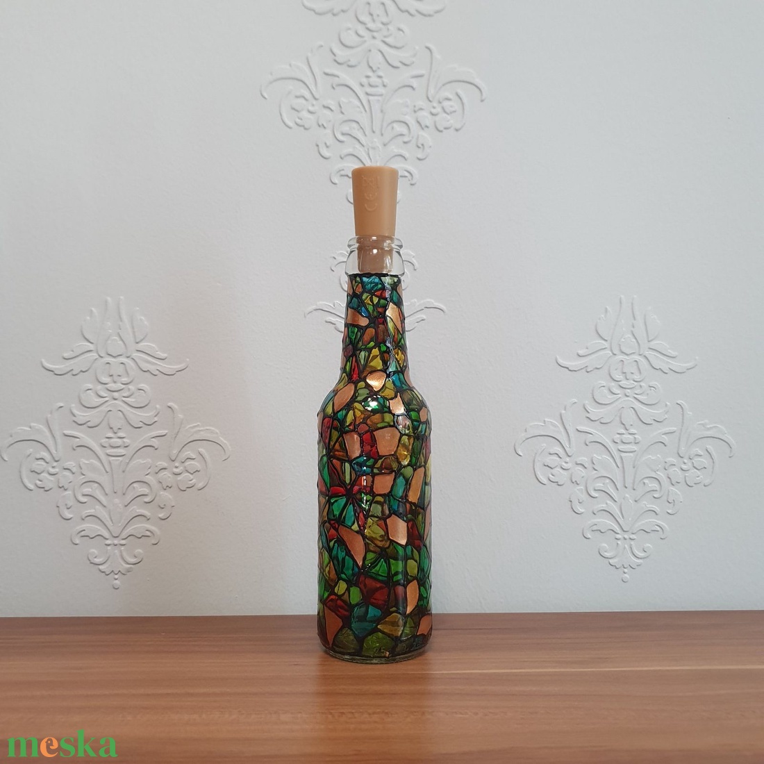 Kézzel festett, egyedi díszüveg LED világítással - otthon & életmód - dekoráció - asztal és polc dekoráció - díszüveg - Meska.hu