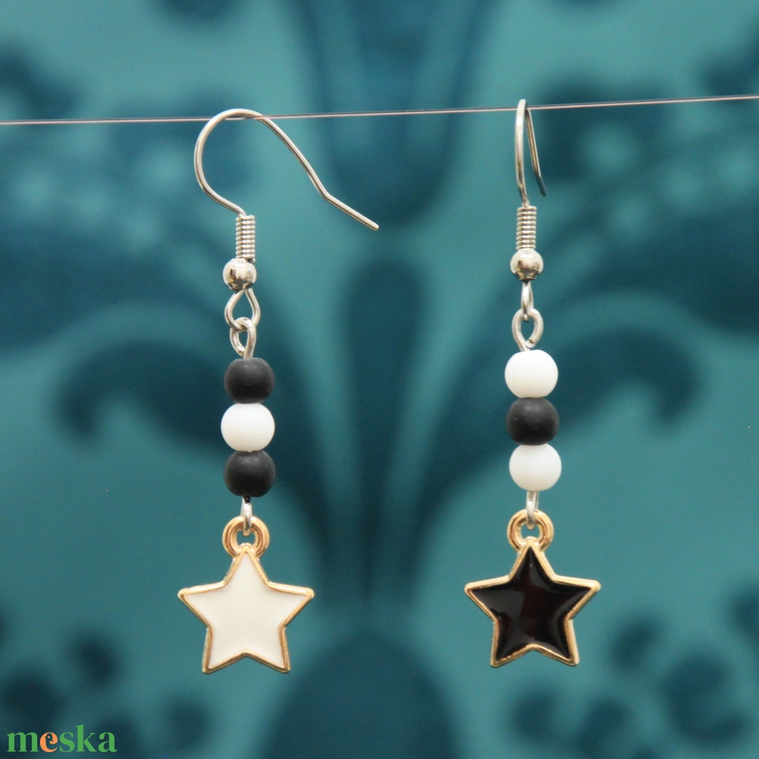Beakasztós csillagos medálos fülbevaló - ékszer - fülbevaló - lógó fülbevaló - Meska.hu