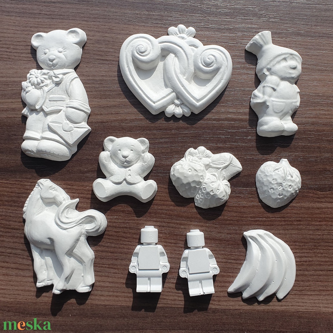Festhető gipsz figura csomag - vegyes - 10 db (Lego, maci, ló, gyümölcs, manó) - diy (csináld magad) - egységcsomag - Meska.hu Festhető gipsz figura csomag - vegyes - 10 db (Lego, maci, ló, gyümölcs, manó) - diy (csináld magad) - egységcsomag - Meska.hu