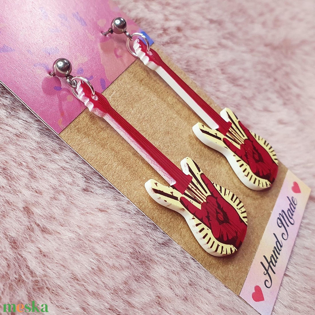 Gitár fülbevaló, rozsdamentes acél bedugóval - ékszer - fülbevaló - lógó fülbevaló - Meska.hu Gitár fülbevaló, rozsdamentes acél bedugóval - ékszer - fülbevaló - lógó fülbevaló - Meska.hu