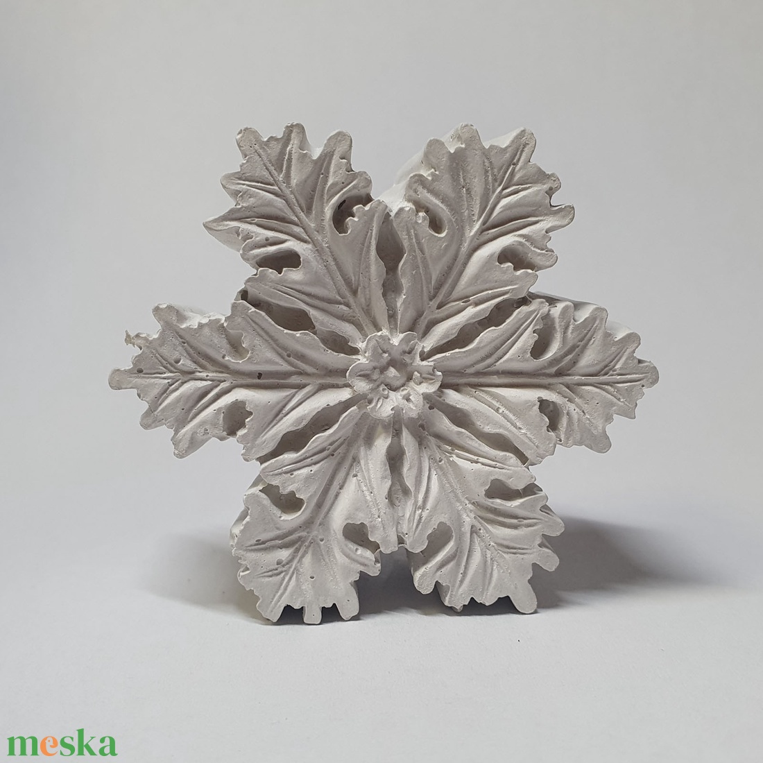 Festhető gipsz hópehely - karácsony - karácsonyi lakásdekoráció - ünnepi asztaldekoráció - Meska.hu