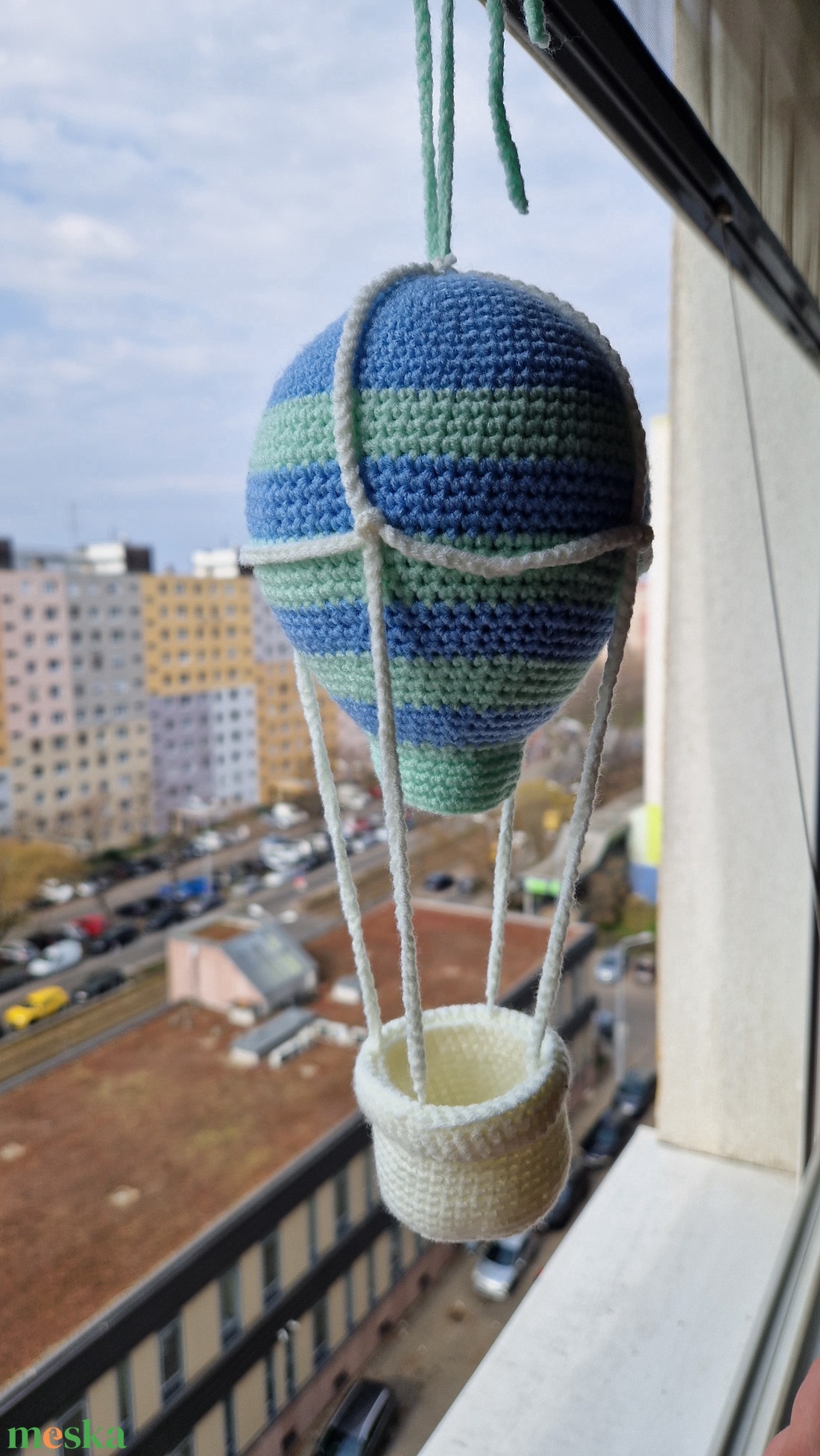 Hőlégballon - egyedi színekben - baba - mama - babaszoba dekoráció - babaszoba füzér, girland  - Meska.hu