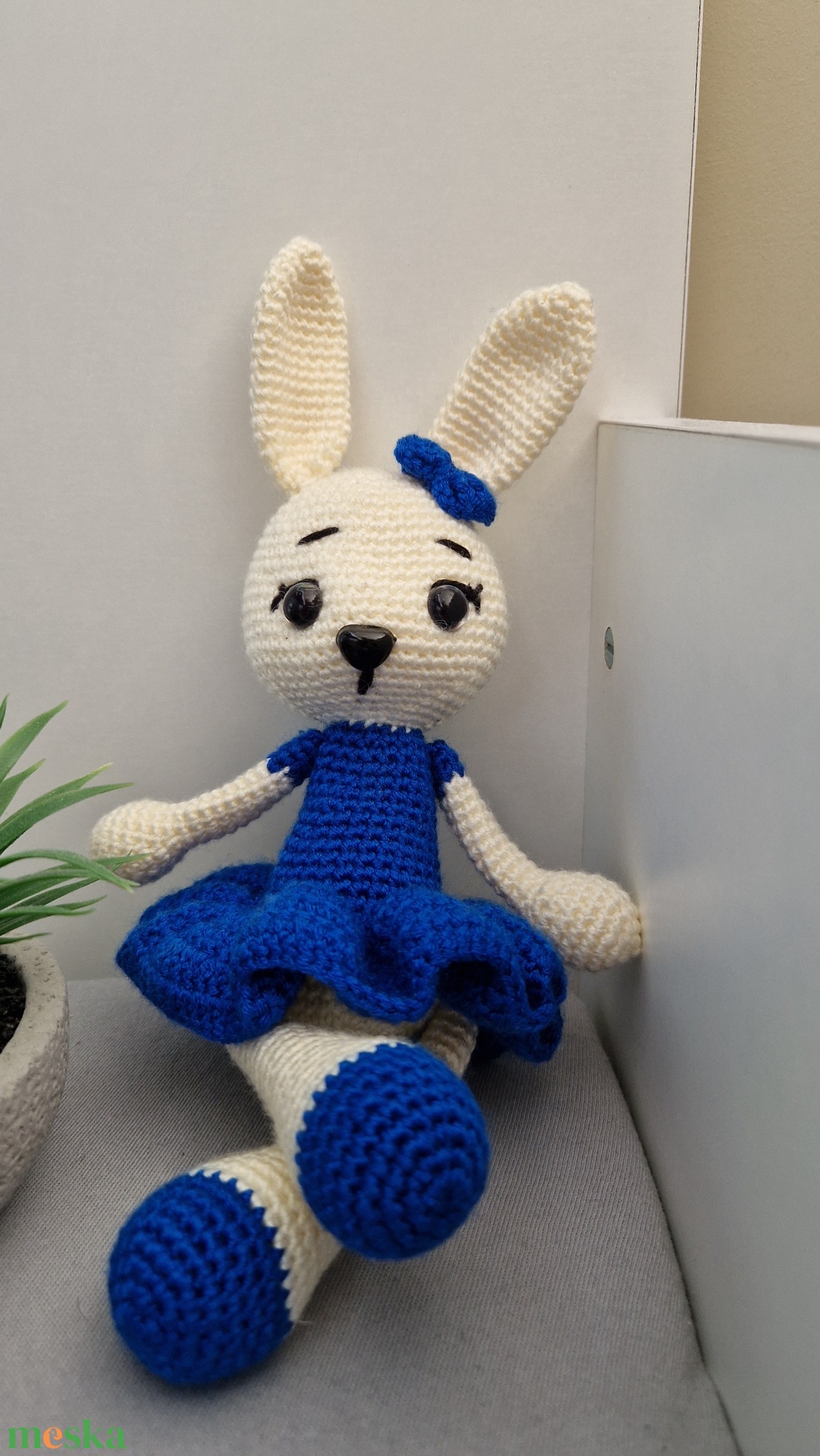 Horgolt amigurumi nyuszilány - egyedi ajándék, azonnal vihető - játék & sport - plüssállat & játékfigura - nyuszi - Meska.hu