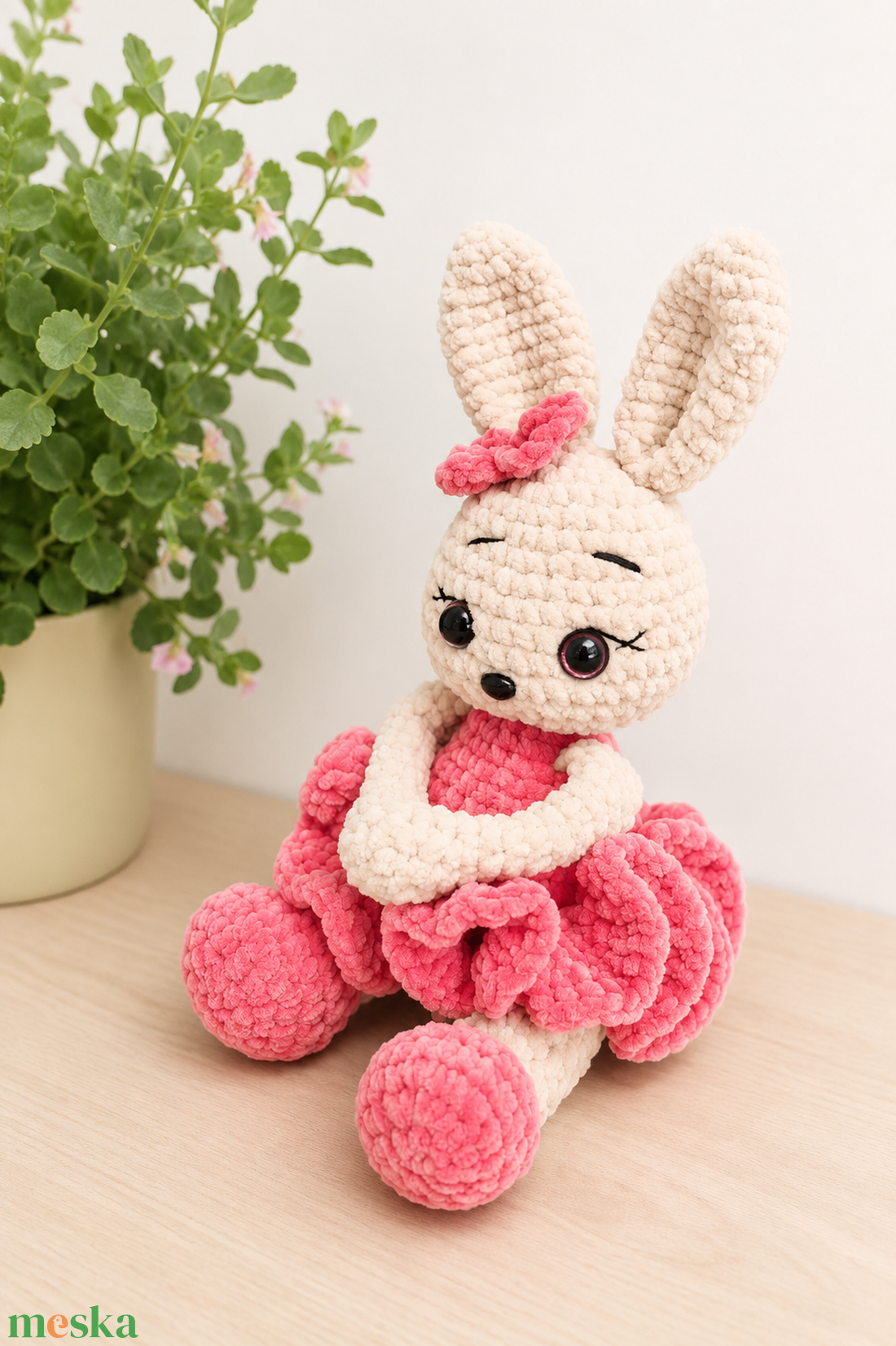 Balerina nyuszi - horgolt amigurumi nyuszi plüss - játék & sport - plüssállat & játékfigura - nyuszi - Meska.hu