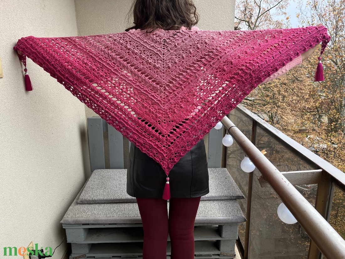 Rózsaszín horgolt kendő - ruha & divat - sál, sapka, kendő - vállkendő - Meska.hu